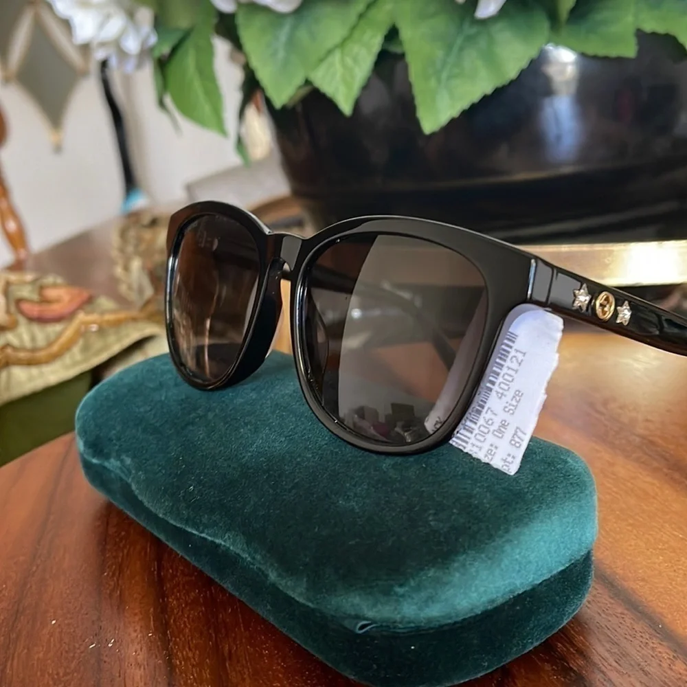 GUCCI 57mm Square Sunglasses